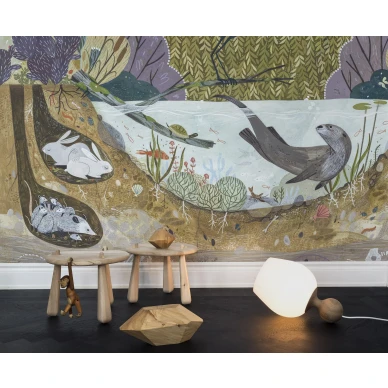 Wild Willows leikkimielinen metsaelaintapetti Rebel Wallsilta R14451 image