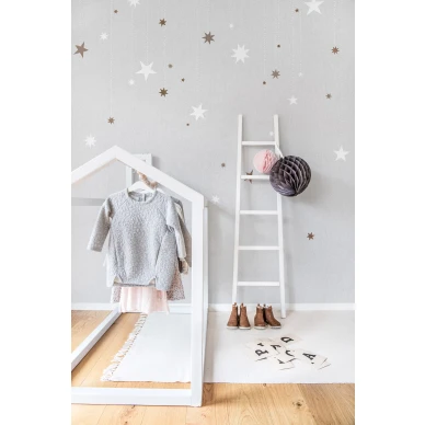 Stargazing rauhallinen vaalea tahtitapetti muraltapetti lapsille Rebel Wallsilta R14572 kuva