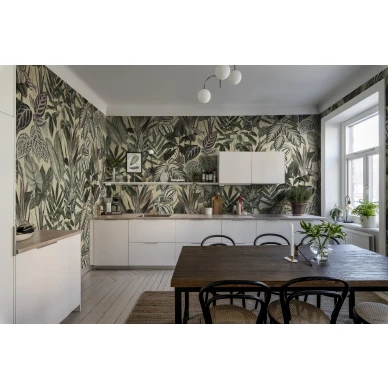 Suurikuvioinen lehtitapetti keittioon Mischievous Monkeys Rebel Wallsilta R14594 image