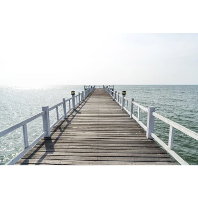 Hampton Pier merihenkinen valokuvatapetti laiturilta koko kuvio Rebel Wallsilta R15261 kuva