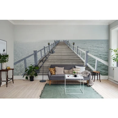 Hampton Pier rauhallinen merihenkinen valokuvatapetti laiturilta Rebel Wallsilta R15261 kuva