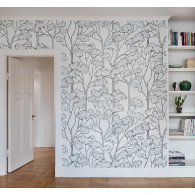 Animal Tree vaalea puutapetti muraltapetti Rebel Wallsilta R15331 image