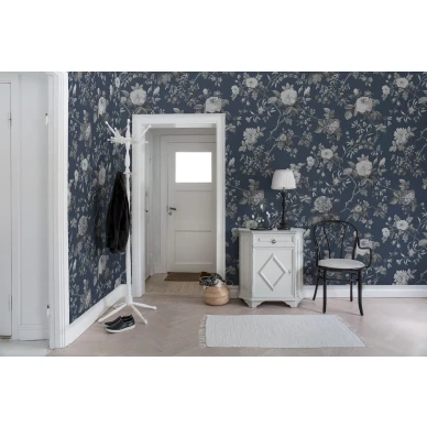 Thorn Rose sininen kukkatapetti eteiseen Rebel Wallsilta R13074 image