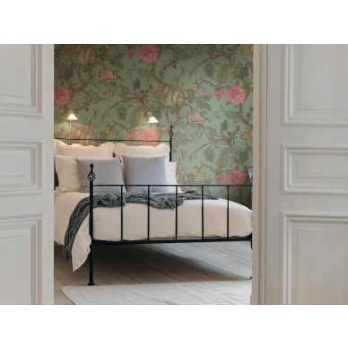 Growing Wilderness vihrea kukkatapetti makuuhuoneeseen Rebel Wallsilta R13212 image