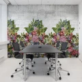 Flower Burst varikas kukkatapetti kokoushuoneeseen Rebel Wallsilta R15762
