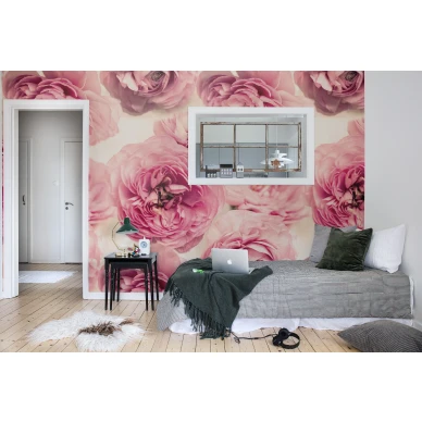 Summer Wind suurikuvioinen roosa kukkatapetti nuortenhuoneeseen Rebel Wallsilta R13091 kuva