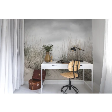 Pale Shore harmooninen pilvinen valokuvatapetti tyohuoneeseen Rebel Wallsilta R16341 kuva