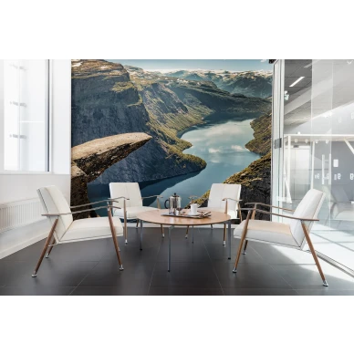 Trolltunga valokuvatapetti Norjan vuonomaisemalla olohuoneeseen Rebel Wallsilta R16461 image