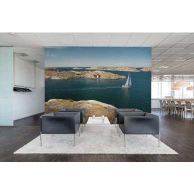 Coast Life saaristomaisema valokuvatapetti olohuoneeseen Rebel Wallsilta R16501 kuva