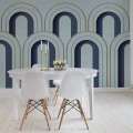 Arch Deco sininen graafinen kaareva muraltapetti ruokailuhuoneeseen Rebel Wallsilta R16102