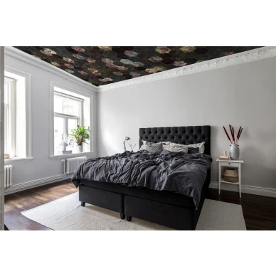 Vinum Hexagon geometrinen kukkakuvioinen muraltapetti makuuhuoneen kattoon Rebel Wallsilta R16241 kuva