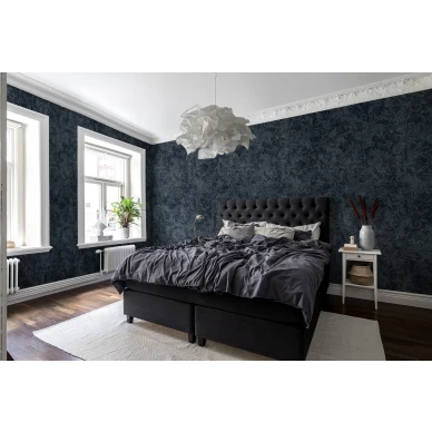 Twining Vines sininen lehtitapetti makuuhuoneeseen Rebel Wallsilta R16252 kuva