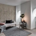 Opulent Shadows ylellinen geometrinen kaareva muraltapetti olohuoneeseen Rebel Wallsilta R16271