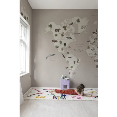 Lastenhuoneen karttatapetti Animal World Rebel Wallsilta R18442 image