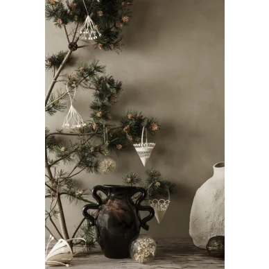 Verso kaunis tummanruskea maljakko Ferm Livingilta kuva