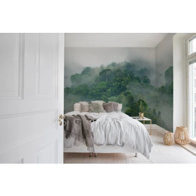 Misty Forest usvainen vihrea metsatapetti Rebel Wallsilta R15062R15062 kuva
