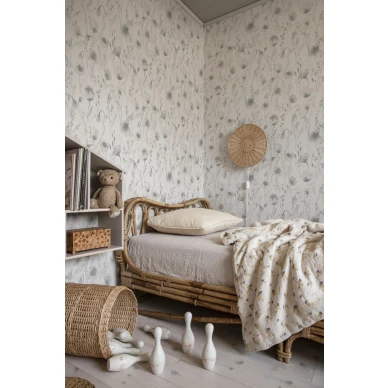 Makuuhuoneen kukkatapetti Sandbergilta pastellinvarinen Lo 226 18 kuva