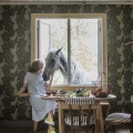 Vera sininen kukkatapetti keittioon Studio Lisa Bengtssonilta 1359
