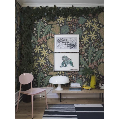 Zingkorre tumma isokuvioinen lehtitapetti Borastapeterilta 2094 kuva