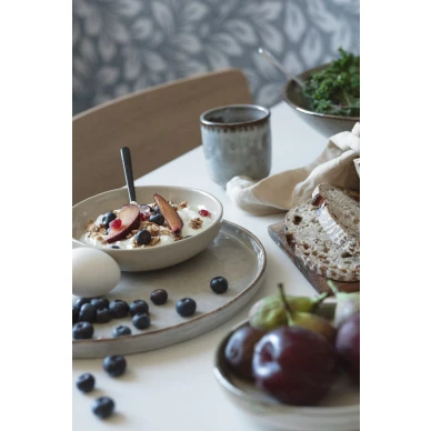 Liv sininen tiheakuvioinen lehtitapetti Borastapeterilta 7428 image