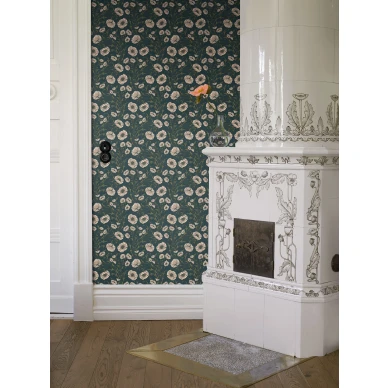 Olohuoneen tapetti Poppy Flow tumma kukkakuvio Borastapeterilta 2268 kuva