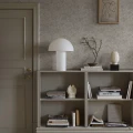 Beige marmoritapetti Travertine olohuoneeseen Borastapeterilta 2285