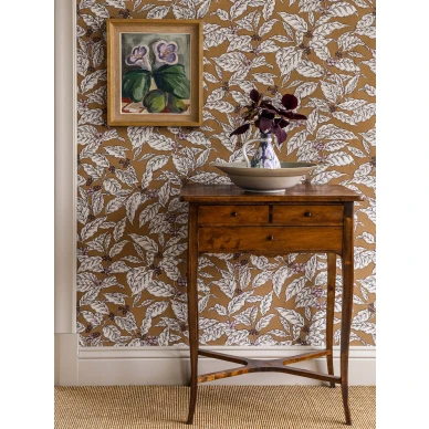 Olohuoneen ruskea lehtitapetti Caffeine Langelid von Bromssenilta 25 52 kuva