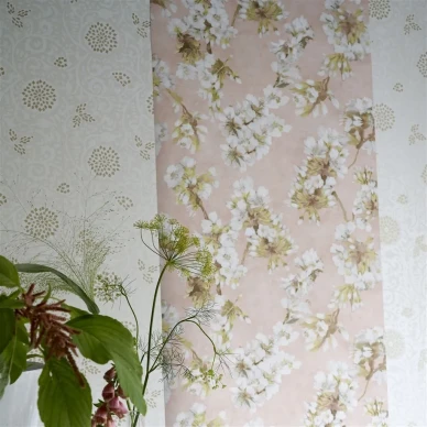 Designers Guildin valkoinen kukkatapetti Shaqui image