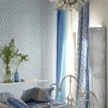 Designers Guildin sininen ruututapetti Pergola Trellis