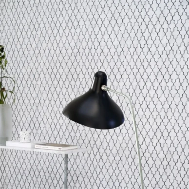 Harmaa ruututapetti Designers Guildilta Pergola Trellis image