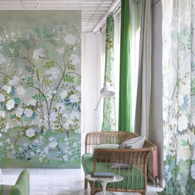 Olohuoneen vihrea kukkatapetti Designers Guildilta Fleur Orientala PDG1152 01 kuva
