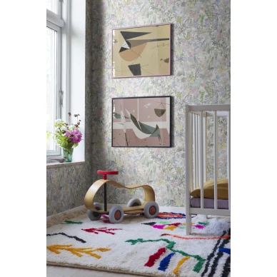Lastenhuoneen pastellinvarinen kukkatapetti Poppy Meadow Rebel Wallsilta R18122 kuva
