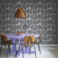 Keittion mustavalkoinen puutapetti Treehouse Rebel Wallsilta R18011