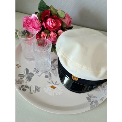 Johannabricka studentpresent image