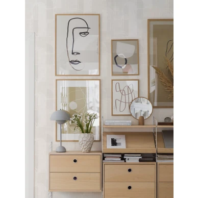 Harmaa tapetti olohuoneeseen graafisella kuviolla Sjohagen 4192 Borastapetilta kuva