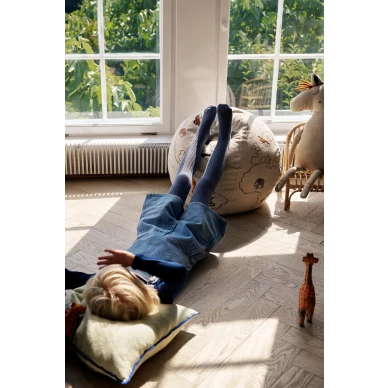 Rahi lastenhuoneeseen maailmankartalla The World Pouf 1104266498 Ferm Livingilta kuva