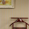 Keltainen raidallinen tapetti Stitched Stripe 29 57 Langelid von Bromssenilta