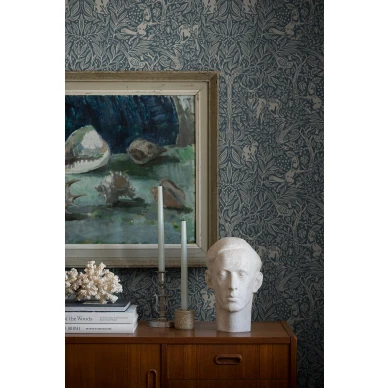 Leikkimielinen puutapetti Under The Elder Tree Borastapeterilta 2047 image