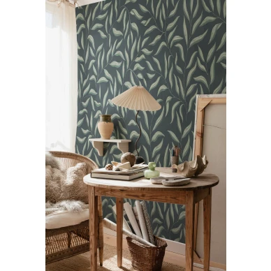 Olohuoneen tapetti Sandbergilta sinisella lehtikuviolla Jennie S10221 image