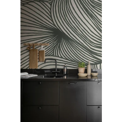 Vihrea keittiotapetti Rebel Wallsilta Opulence Lines R18598 kuva