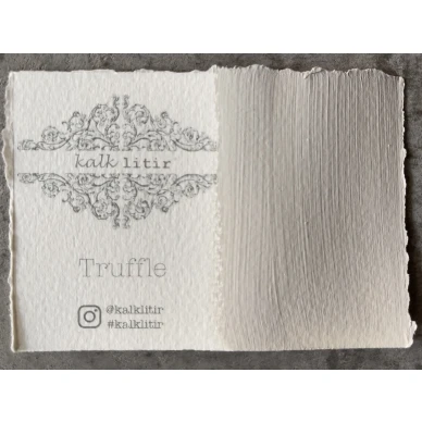 Kalkkimaali naytepala Truffle savy kuva