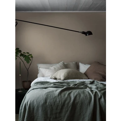 Yksivarinen tapetti makuuhuoneeseen Borastapeterilta Golden Linen 4317 kuva