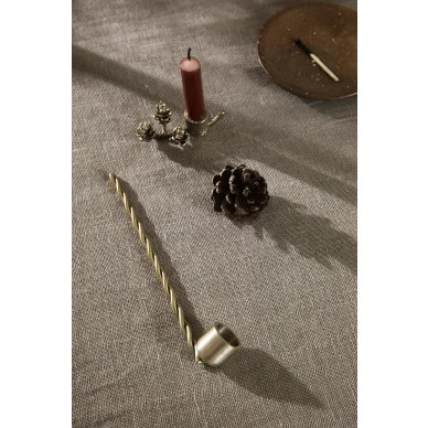 Tyylikas kynttilansammutin Twist Candle Snuffer Ferm Livingilta kuva