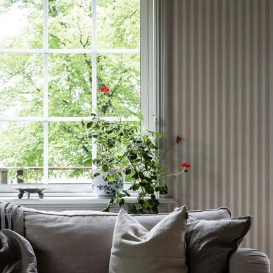 Duron beige raidallinen tapetti Gottfrid 522 02 image