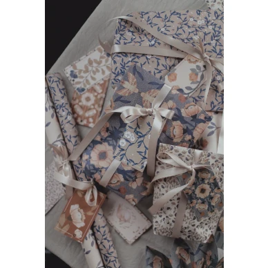 Kauniit lahjapaperiarkit Mrs MIghettolta kuva