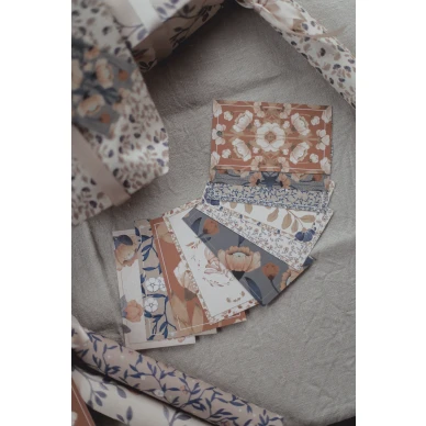 Kauniita lahjakortteja Blue Florals Mrs Mighettolta image