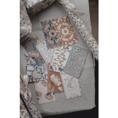 Kymmenen pienta lahjakorttia Mrs Mighettolta image