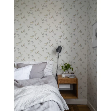 Valkoinen kukkatapetti makuuhuoneeseen Durolta Kerstin 525 01 kuva