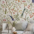 Olohuoneen vaalea lintutapetti Songbirds Rebel Wallsilta R19247