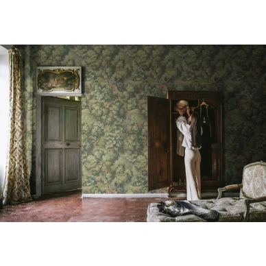 Olohuoneen vihrea tapetti The Path Rebel Wallsilta R19243 image